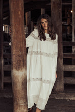 Caroline dress lace