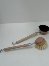 dish brush