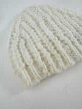 Pequeno - knitted beanie