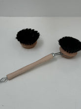 dish brush