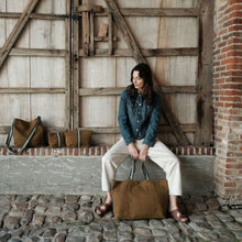 Libeco - Miles shoulder oak bag