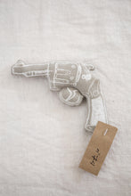 numero 74 - soft toy gun