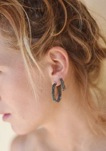 Delphine Lamarque - Wanda black earrings