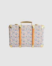 Vintage style carry suitcase
