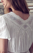 Virginia  - dress lace