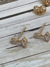 Eye stone small earrings gold plated