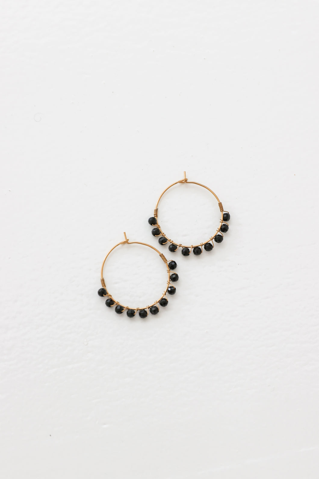 hoops earring with stone