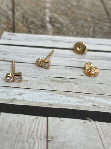 Small square and circle gold plated earrings