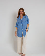 Linen blue shirt with front pocket