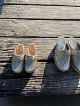 kid s glitter gold clogs  de