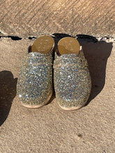 kid s glitter gold clogs  de
