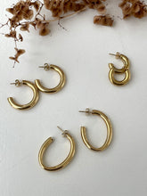 Large Oval thick hoop earrings